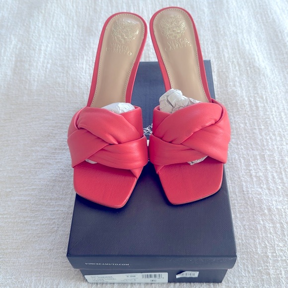 NWT Vince Camuto 8.5 Coral Heels - Picture 1 of 3